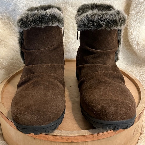 Khombu Lisa All Weather Snow Boots Brown Suede Ankle Booties Faux Fur Size 9 - Picture 2 of 9